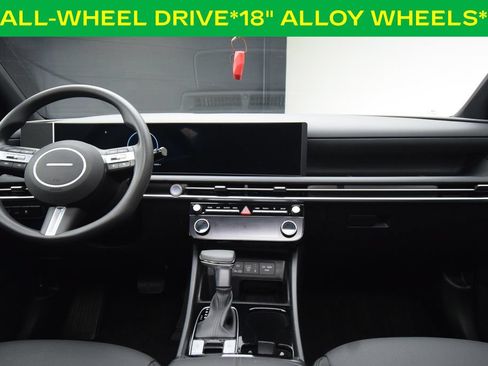 Used 2026 Hyundai Santa Cruz SEL AWD/4WD image 4