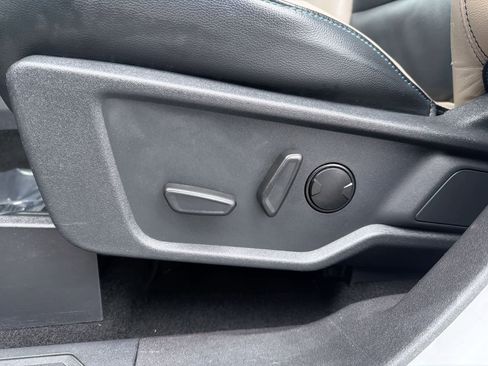 Used 2024 Ford Bronco Wildtrak image 18