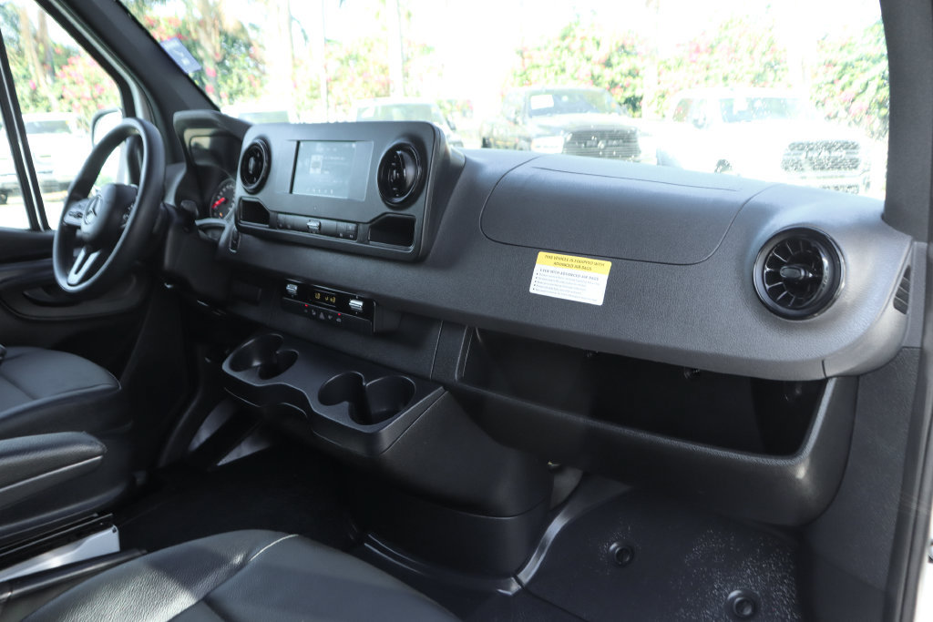 Used 2023 Mercedes-Benz Sprinter 2500 w/ Acoustic Package image 35
