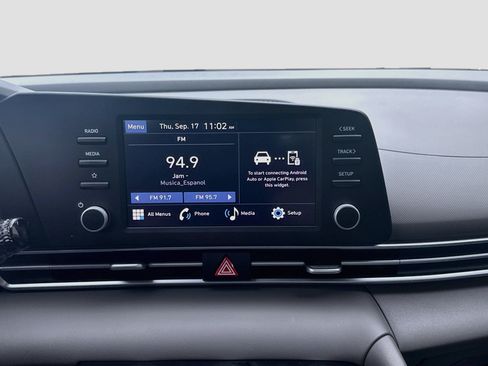 Used 2024 Hyundai Elantra SE FWD image 12