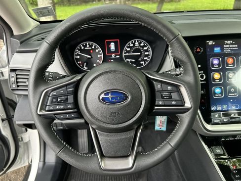 Certified 2025 Subaru Outback Premium AWD/4WD image 18