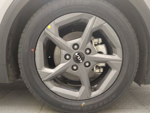 Used 2025 Kia K4 FWD image 31