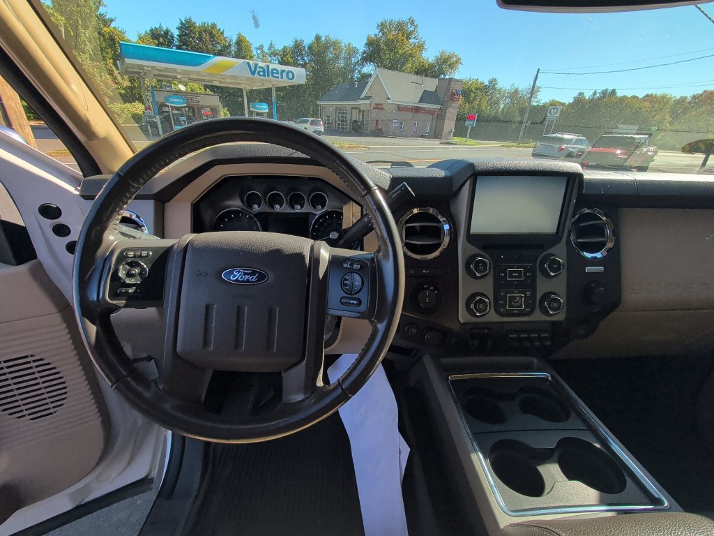 Used 2015 Ford F250 Lariat w/ Lariat Ultimate Package AWD/4WD image 11