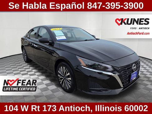 Used 2024 Nissan Altima 2.5 SV AWD/4WD image 1