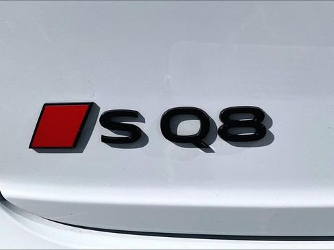 Used 2024 Audi SQ8 Premium Plus w/ Executive Package image 24