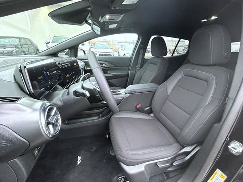 New 2026 Chevrolet Equinox EV LT image 10