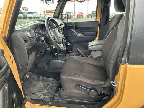 Used 2014 Jeep Wrangler Sport w/ Connectivity Group AWD/4WD image 6