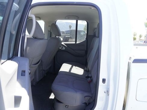 Used 2020 Nissan Frontier SV AWD/4WD image 22