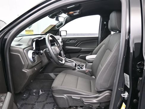 Used 2023 Chevrolet Colorado LT w/ LT Convenience Package image 11
