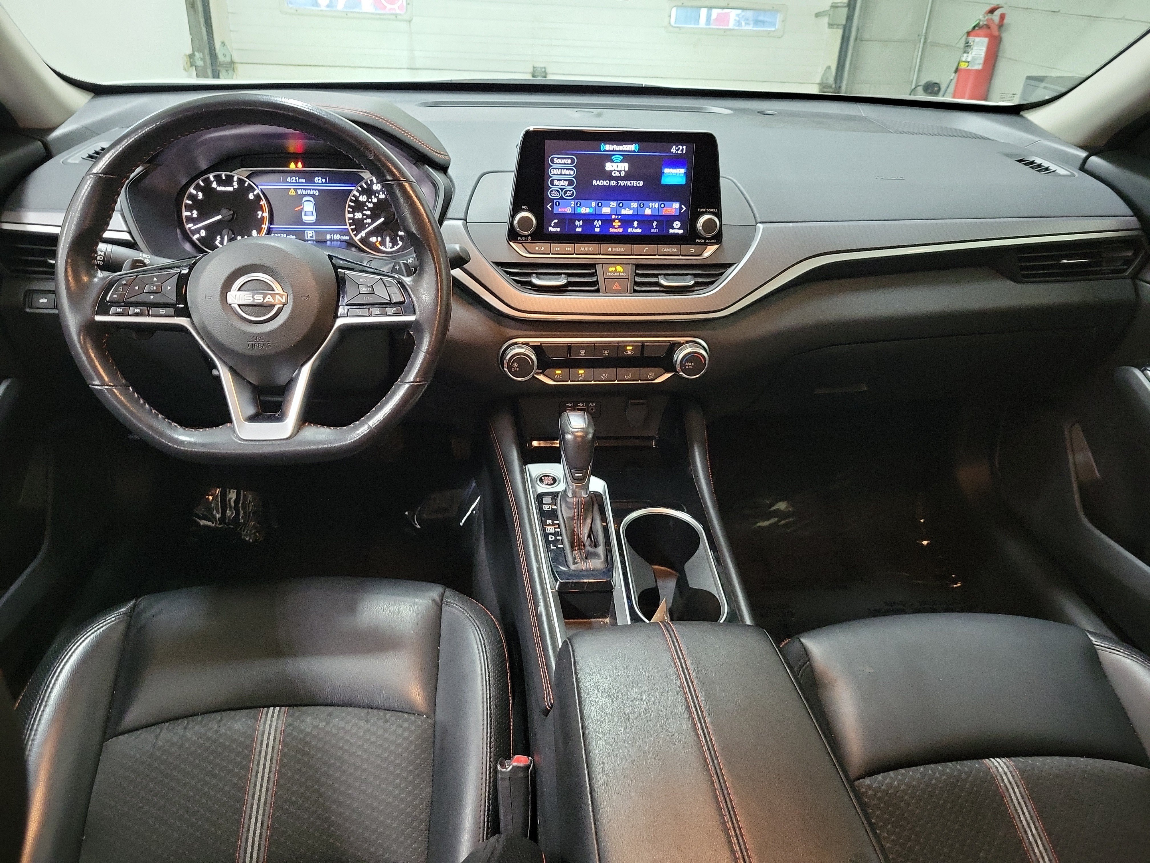 Used 2024 Nissan Altima 2.5 SR FWD image 12