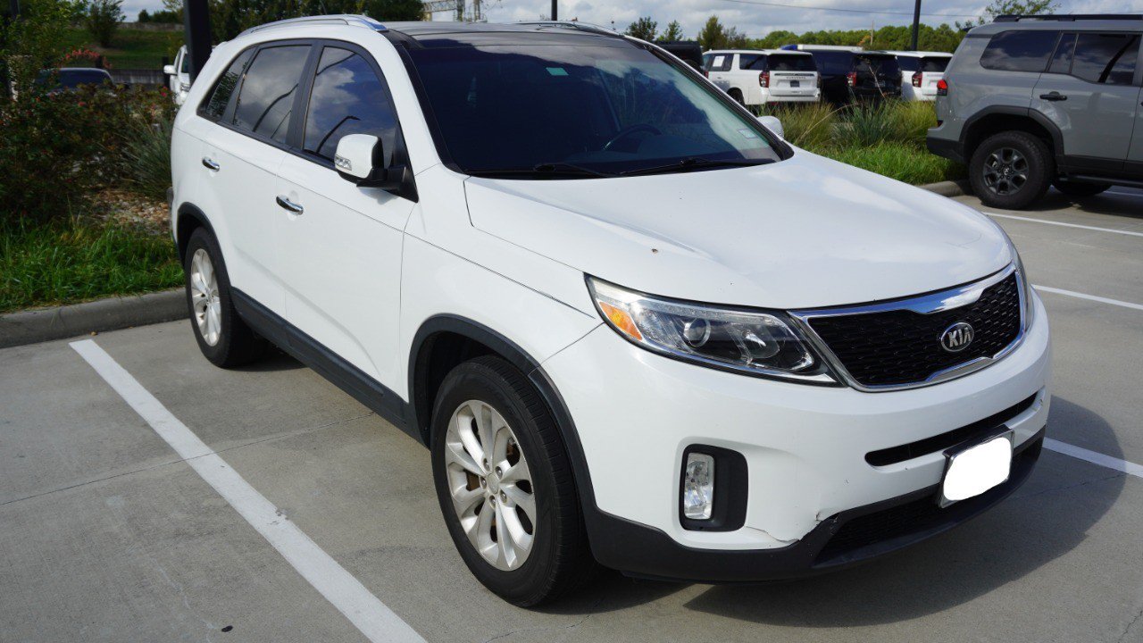 Used 2015 Kia Sorento EX w/ EX V6 Touring Package FWD image 3