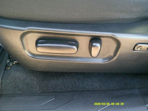 Used 2022 Toyota Tacoma TRD Off-Road image 13