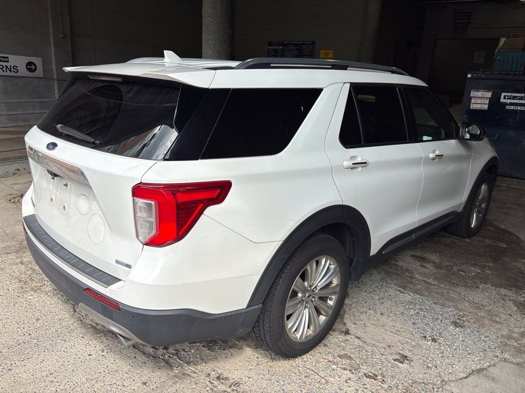 Used 2020 Ford Explorer Limited AWD/4WD image 3