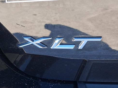 Certified 2022 Ford Explorer XLT w/ Equipment Group 202A image 33