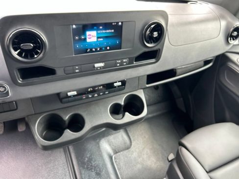 Used 2024 Mercedes-Benz Sprinter 3500 image 13