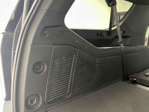 Used 2024 Chevrolet Suburban RST image 37