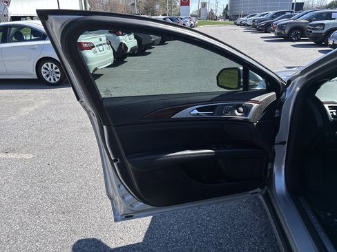 Used 2019 Lincoln MKZ Reserve w/ Reserve Plus Package image 16