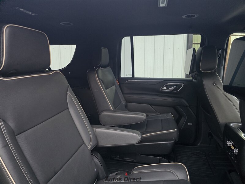 Used 2021 GMC Yukon XL SLT w/ Rear Media and Nav Package AWD/4WD image 28