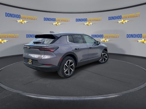 New 2026 Chevrolet Equinox EV LT image 8