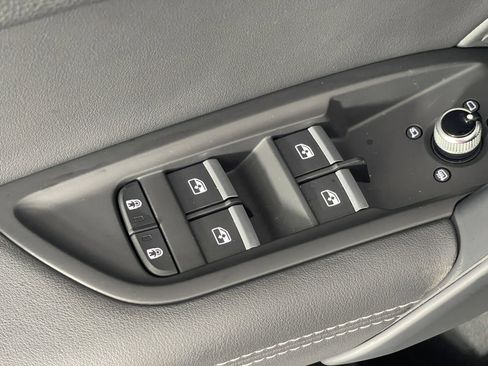 Certified 2025 Audi Q5 2.0T Premium Plus w/ Premium Plus Package image 23