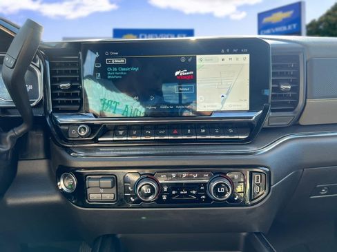 Certified 2025 Chevrolet Silverado 2500 ZR2 w/ Technology Package AWD/4WD image 23