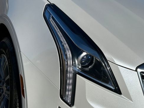 Used 2019 Cadillac XT5 Luxury image 31