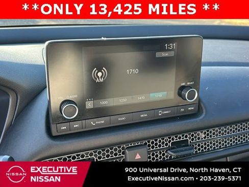 Used 2024 Honda HR-V Sport image 14