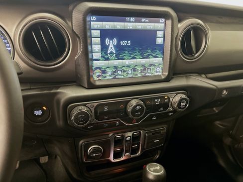 Used 2023 Jeep Wrangler Unlimited w/ 8.4" Radio Group AWD/4WD image 26