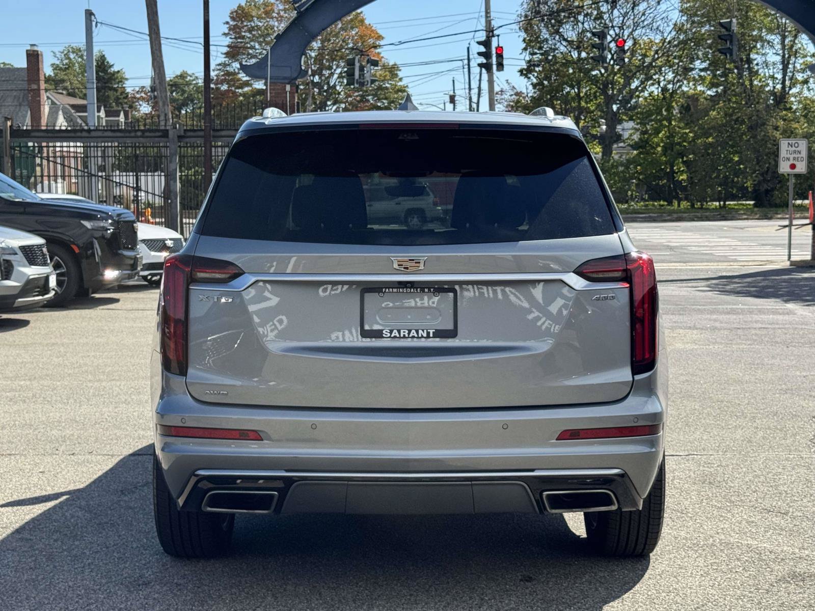 Used 2023 Cadillac XT6 Premium Luxury w/ Technology Package AWD/4WD image 6