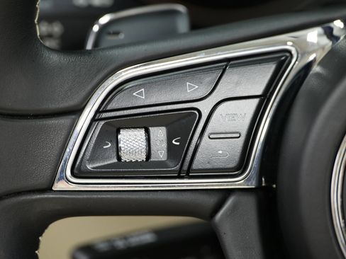 Used 2019 Bentley Bentayga AWD/4WD image 29