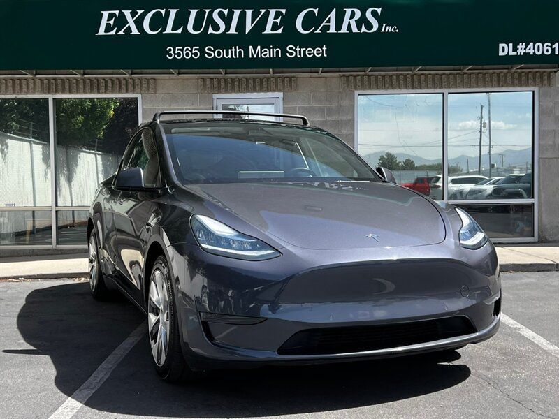 Used 2021 Tesla Model Y Long Range AWD/4WD image 1