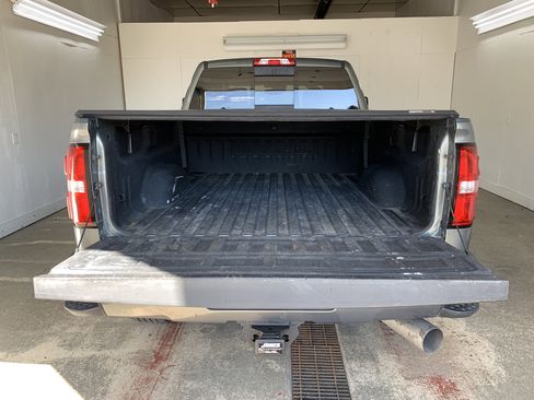 Used 2018 GMC Sierra 2500 Denali w/ Duramax Plus Package image 8