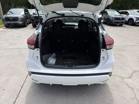 Certified 2025 Nissan Kicks Play S FWD image 31