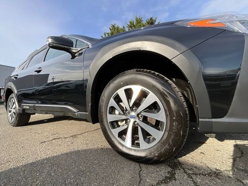 Certified 2025 Subaru Outback Premium image 10