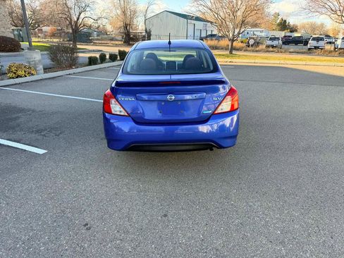 Used 2015 Nissan Versa SV image 4
