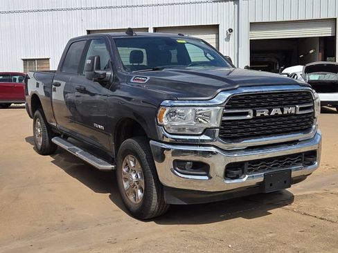Used 2024 RAM 2500 Big Horn AWD/4WD image 3
