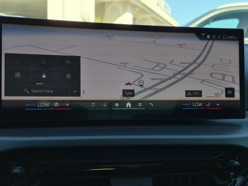 Certified 2025 BMW 230i Coupe w/ Convenience Package image 19