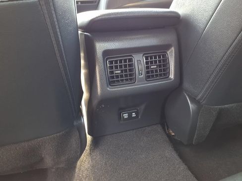 Used 2025 Toyota Camry SE FWD image 24