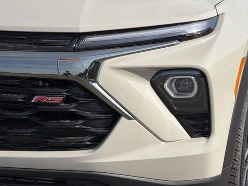 New 2026 Chevrolet TrailBlazer RS w/ Convenience Package FWD image 8