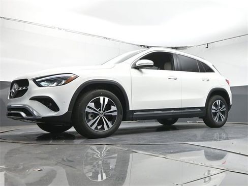 New 2025 Mercedes-Benz GLA 250 image 36