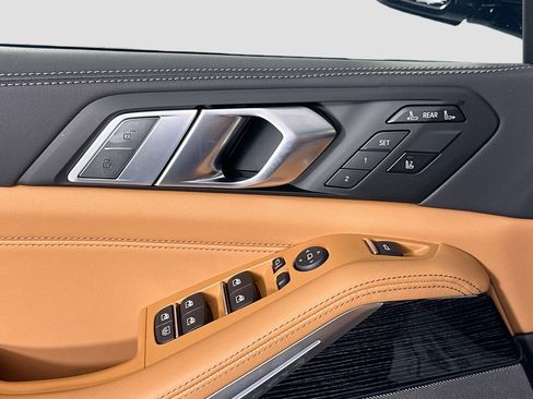 New 2026 BMW X7 xDrive40i image 17