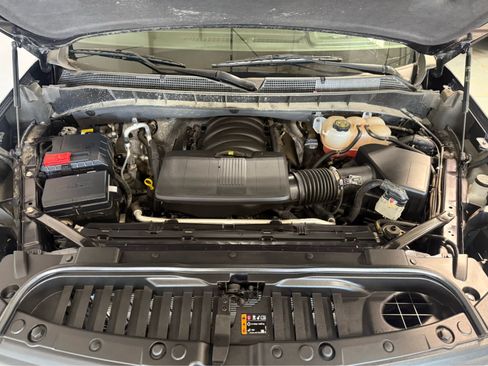 Used 2023 Chevrolet Silverado 1500 LT AWD/4WD image 12