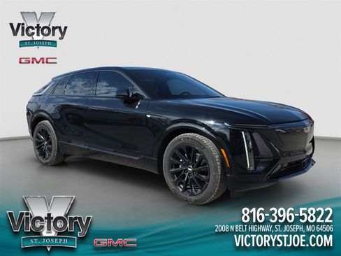 Used 2024 Cadillac Lyriq Sport image 1