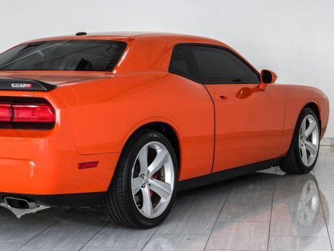 Used 2009 Dodge Challenger SRT8 w/ SRT Option Group II RWD image 59
