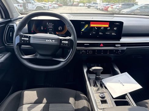 New 2026 Kia Sorento LX FWD image 6