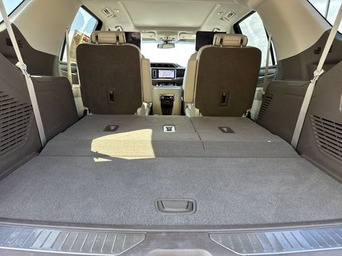 Used 2021 GMC Yukon Denali image 39