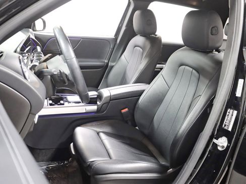 Used 2020 Mercedes-Benz GLB 250 4MATIC image 24