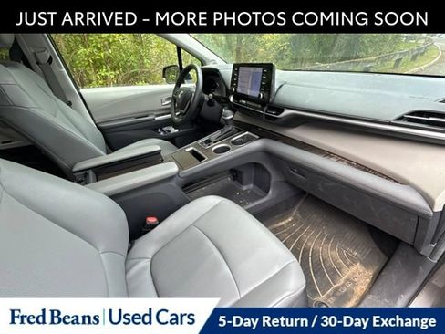 Used 2023 Toyota Sienna XLE w/ XLE Plus Package AWD/4WD image 16