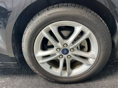 Used 2018 Ford Fusion SE w/ Fusion SE Technology Package image 15