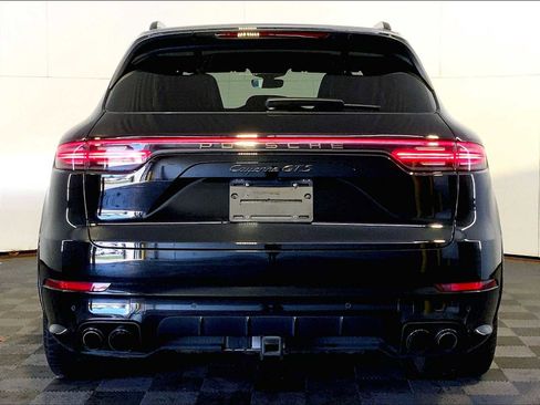 Certified 2021 Porsche Cayenne GTS AWD/4WD image 6